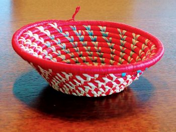 Kleiner Korb aus Sisal